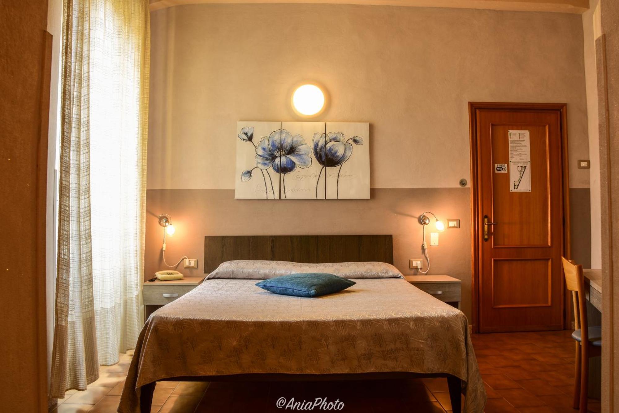 Albergo Florida Taggia Luaran gambar